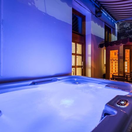 Wellness Wonderland: Garden, Sauna, Jacuzzi In Cbd Budapeşte Dış mekan fotoğraf