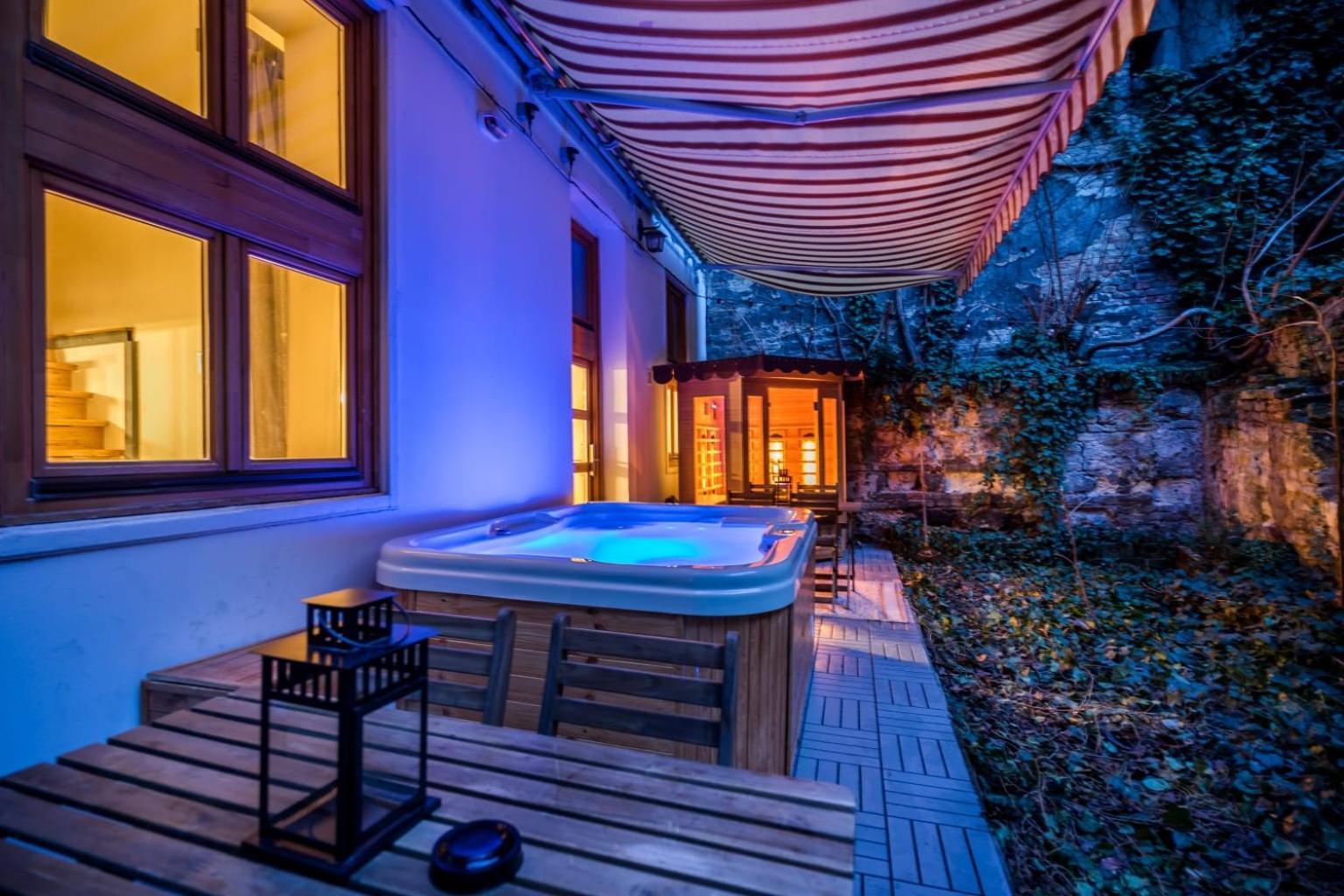 Wellness Wonderland: Garden, Sauna, Jacuzzi In Cbd Budapeşte Dış mekan fotoğraf